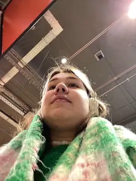 SuzieMurray online show from March 11, 2025, 8:08 am