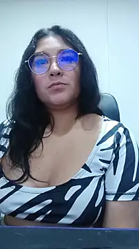 lorymoon online show from April 17, 2026, 9:12 am