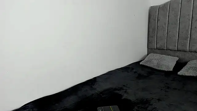 lorymoon online show from December 27, 2024, 7:03 pm