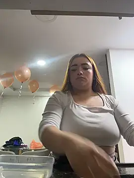 Snapshot of Tatiana_O chatting on March 18, 2026, 1:02 pm Tatiana O online show from March 18, 2026, 1:02 pm