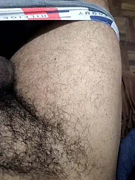 FABINHOSEOAU online show from December 17, 2025, 2:49 am