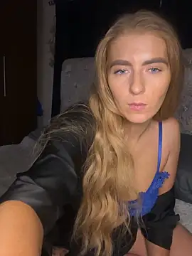 Snapshot of Summer_Paige chatting on February 2, 2025, 2:06 am Summer Paige online show from February 2, 2025, 2:06 am