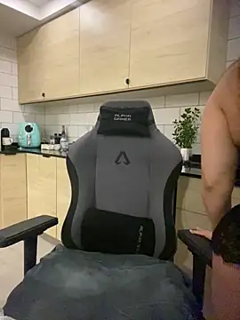 brazilianbbinuk online show from November 21, 2025, 10:31 pm