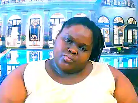 Snapshot of EbonyHotBuns chatting on March 9, 2026, 7:01 am EbonyHotBuns online show from March 9, 2026, 7:01 am