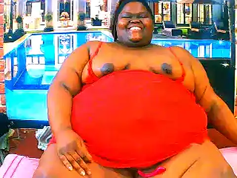 Snapshot of EbonyHotBuns chatting on April 15, 2026, 6:56 pm EbonyHotBuns online show from April 15, 2026, 6:56 pm