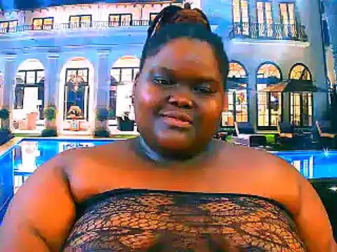 Snapshot of EbonyHotBuns chatting on April 14, 2026, 6:46 pm EbonyHotBuns online show from April 14, 2026, 6:46 pm