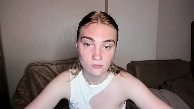 ReddHotPipper online show from July 6, 2026, 4:08 am