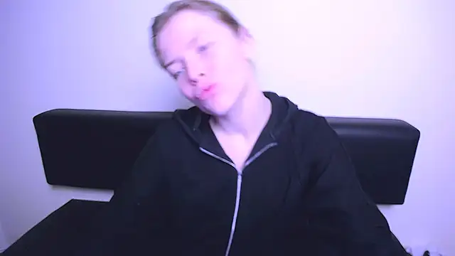 Snapshot of MissOliviaa_ chatting on February 4, 2025, 1:48 pm MissOliviaa  online show from February 4, 2025, 1:48 pm