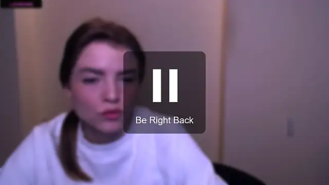 Snapshot of MissOliviaa_ chatting on February 23, 2025, 11:22 am MissOliviaa  online show from February 23, 2025, 11:22 am