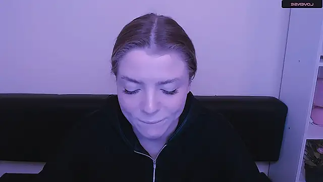 Snapshot of MissOliviaa_ chatting on December 30, 2024, 7:37 am MissOliviaa  online show from December 30, 2024, 7:37 am