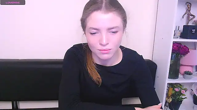 Snapshot of MissOliviaa_ chatting on February 14, 2025, 7:59 am MissOliviaa  online show from February 14, 2025, 7:59 am