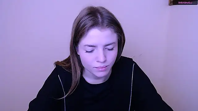 Snapshot of MissOliviaa_ chatting on January 17, 2025, 9:49 am MissOliviaa  online show from January 17, 2025, 9:49 am