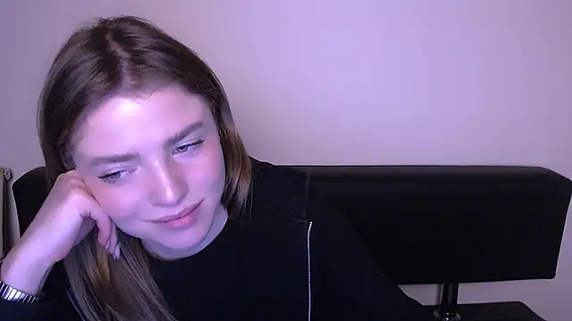 Snapshot of MissOliviaa_ chatting on February 20, 2025, 7:08 pm MissOliviaa  online show from February 20, 2025, 7:08 pm