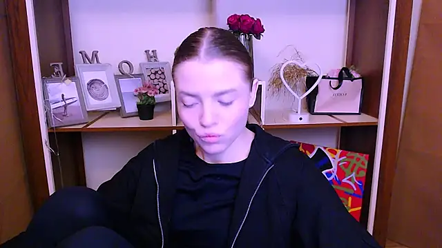 Snapshot of MissOliviaa_ chatting on January 26, 2025, 7:53 am MissOliviaa  online show from January 26, 2025, 7:53 am