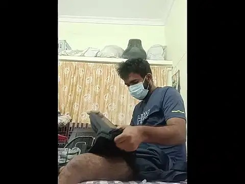 nick05inch online show from December 20, 2025, 7:33 am