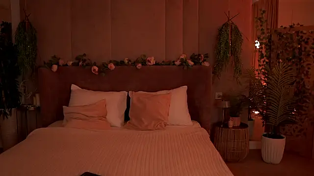 Snapshot of Smiley_Mia chatting on September 18, 2025, 5:10 am Smiley Mia online show from September 18, 2025, 5:10 am