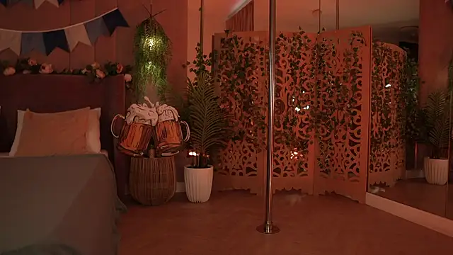 Snapshot of Smiley_Mia chatting on October 1, 2025, 5:34 am Smiley Mia online show from October 1, 2025, 5:34 am