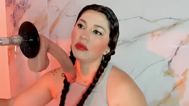 Snapshot of hade_cute chatting on November 27, 2025, 8:31 pm hade cute online show from November 27, 2025, 8:31 pm