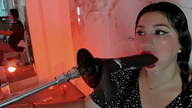 Snapshot of hade_cute chatting on November 12, 2025, 1:37 pm hade cute online show from November 12, 2025, 1:37 pm