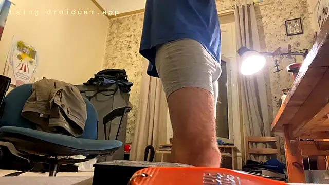 otikatseikaip3r online show from October 2, 2025, 3:59 pm