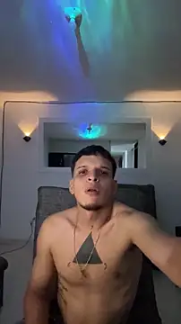 ArturoDelgado1 online show from April 15, 2026, 1:22 am