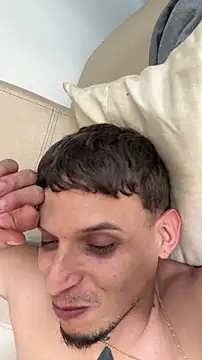 ArturoDelgado1 online show from April 16, 2026, 5:25 pm