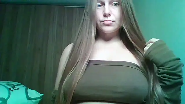 Snapshot of Evasapples chatting on February 7, 2026, 2:47 pm Evasapples online show from February 7, 2026, 2:47 pm