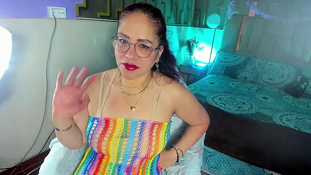 Snapshot of maria_paulac chatting on October 19, 2025, 5:10 am maria paulac online show from October 19, 2025, 5:10 am