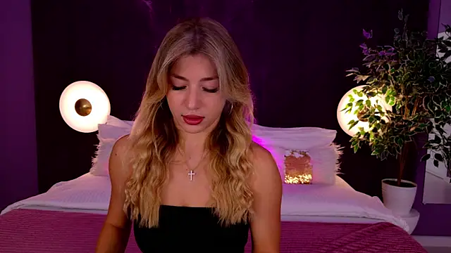 HelenaMorgan online show from August 8, 2026, 2:51 am