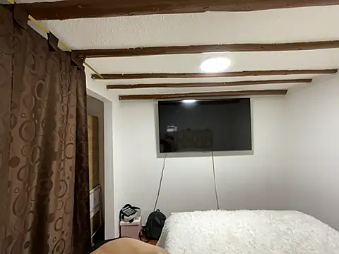 aliisonn parker26 online show from February 20, 2025, 8:14 pm