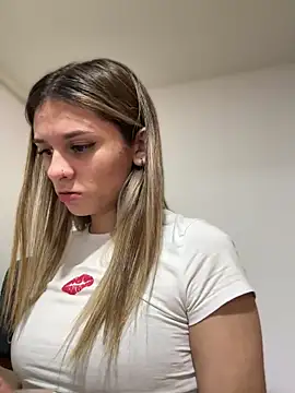 aliisonn parker26 online show from March 14, 2025, 3:26 am