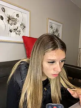 aliisonn parker26 online show from February 12, 2025, 8:50 pm