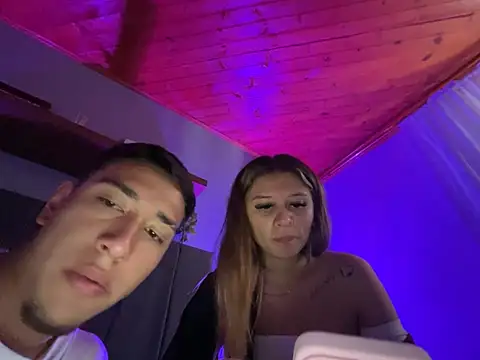 aliisonn parker26 online show from February 7, 2025, 7:06 pm