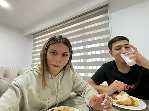 aliisonn parker26 online show from February 19, 2025, 7:16 pm