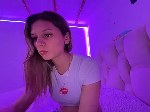 aliisonn parker26 online show from March 12, 2025, 8:31 pm