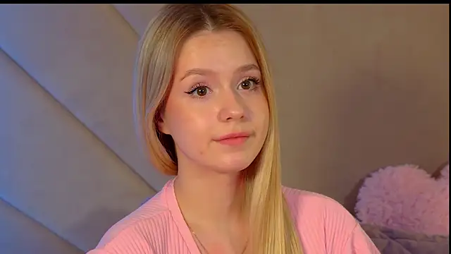 Snapshot of MilanaBalmain chatting on March 1, 2026, 6:35 am MilanaBalmain online show from March 1, 2026, 6:35 am