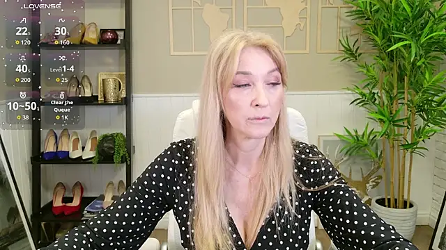 LadyLeea online show from May 22, 2026, 5:05 am