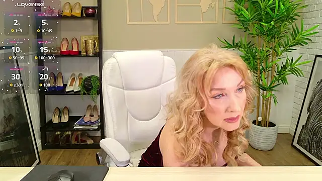 LadyLeea online show from March 26, 2026, 6:11 am