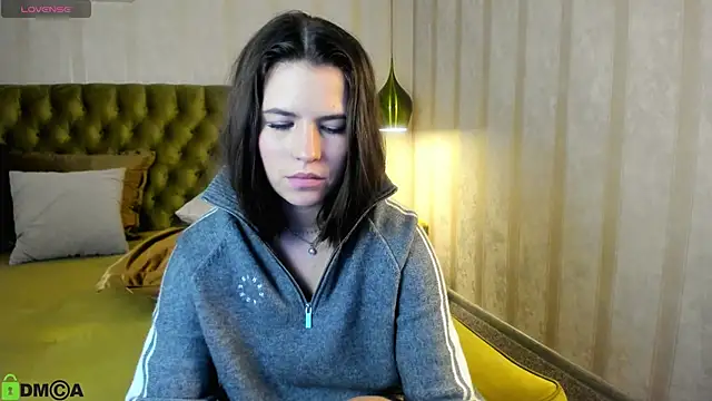 Snapshot of MiaMialani chatting on March 9, 2025, 9:57 am MiaMialani online show from March 9, 2025, 9:57 am