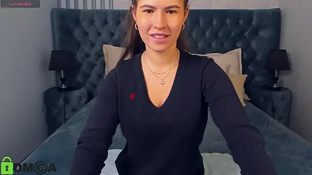 Snapshot of MiaMialani chatting on January 28, 2025, 6:38 am MiaMialani online show from January 28, 2025, 6:38 am