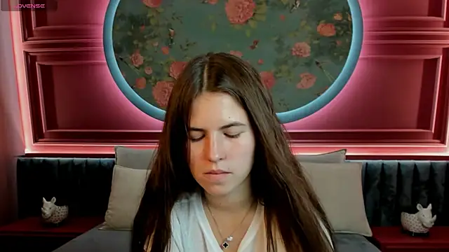 Snapshot of MiaMialani chatting on September 14, 2025, 6:36 am MiaMialani online show from September 14, 2025, 6:36 am