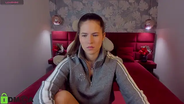 Snapshot of MiaMialani chatting on February 28, 2025, 6:21 am MiaMialani online show from February 28, 2025, 6:21 am