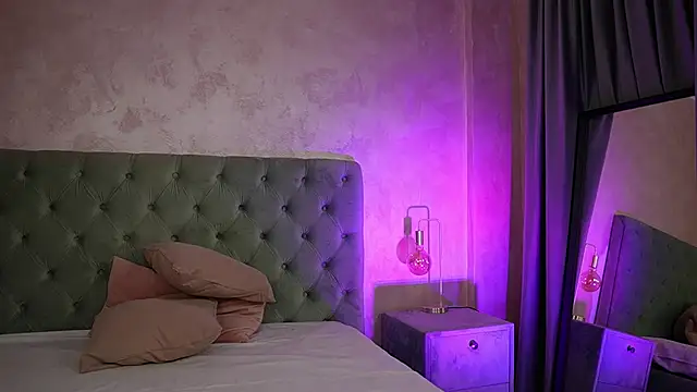 Snapshot of LucyWilow chatting on February 24, 2026, 5:19 am LucyWilow online show from February 24, 2026, 5:19 am