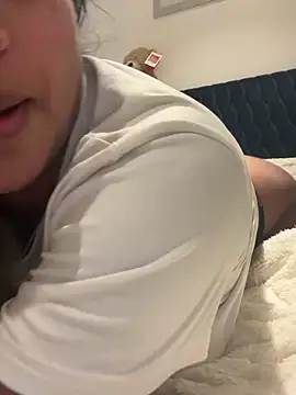 Snapshot of TEMPTING-TAMMY chatting on February 3, 2026, 9:53 pm TEMPTING-TAMMY online show from February 3, 2026, 9:53 pm