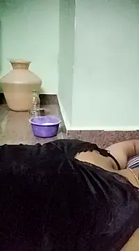 Snapshot of aadhini01 chatting on February 23, 2025, 11:36 pm aadhini01 online show from February 23, 2025, 11:36 pm