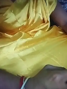 Snapshot of aadhini01 chatting on October 3, 2025, 5:14 pm aadhini01 online show from October 3, 2025, 5:14 pm