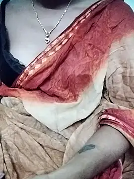 Snapshot of aadhini01 chatting on January 27, 2025, 4:33 pm aadhini01 online show from January 27, 2025, 4:33 pm