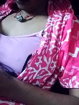 Snapshot of aadhini01 chatting on October 18, 2025, 7:21 am aadhini01 online show from October 18, 2025, 7:21 am