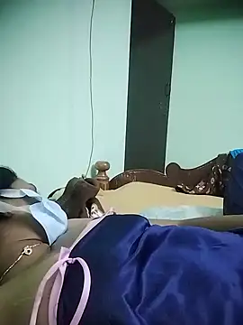 Snapshot of aadhini01 chatting on January 3, 2025, 11:44 pm aadhini01 online show from January 3, 2025, 11:44 pm