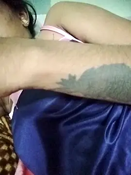 Snapshot of aadhini01 chatting on February 21, 2025, 12:05 am aadhini01 online show from February 21, 2025, 12:05 am